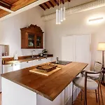 Guesthost - Casa Di Guido - Country Chic With View *