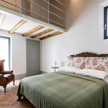 Guesthost - Casa Di Guido - Country Chic With View *