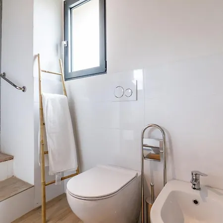 Guesthost - Casa Di Guido - Country Chic With View *